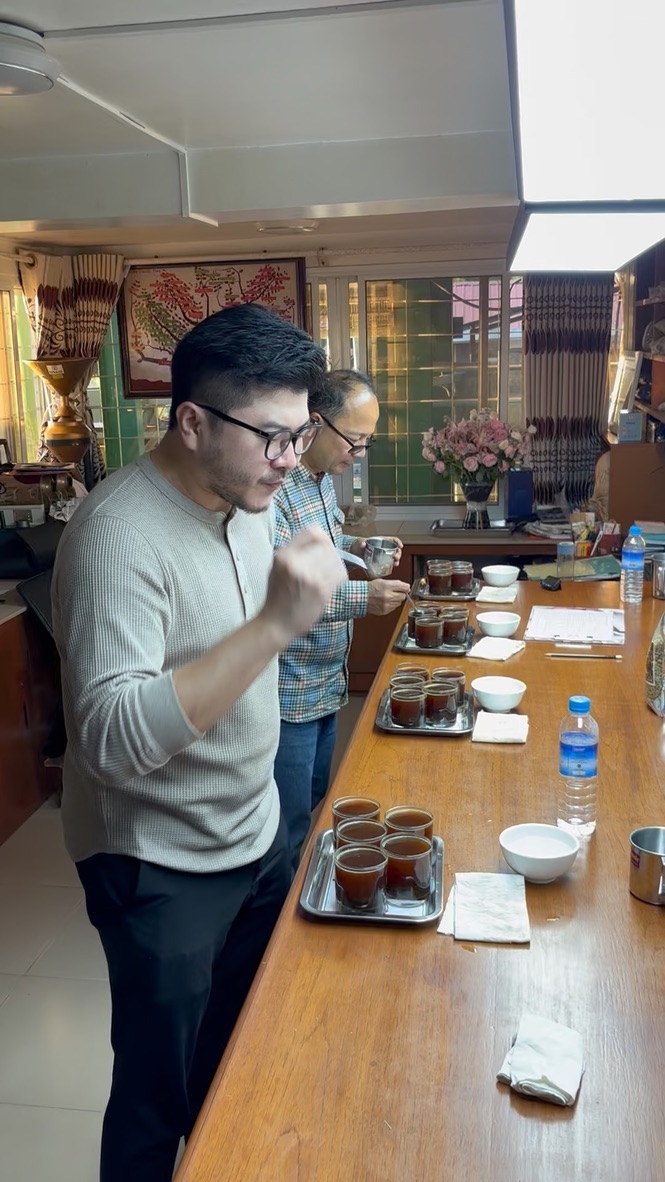 U Ye Myint and Ko Myo cupping session